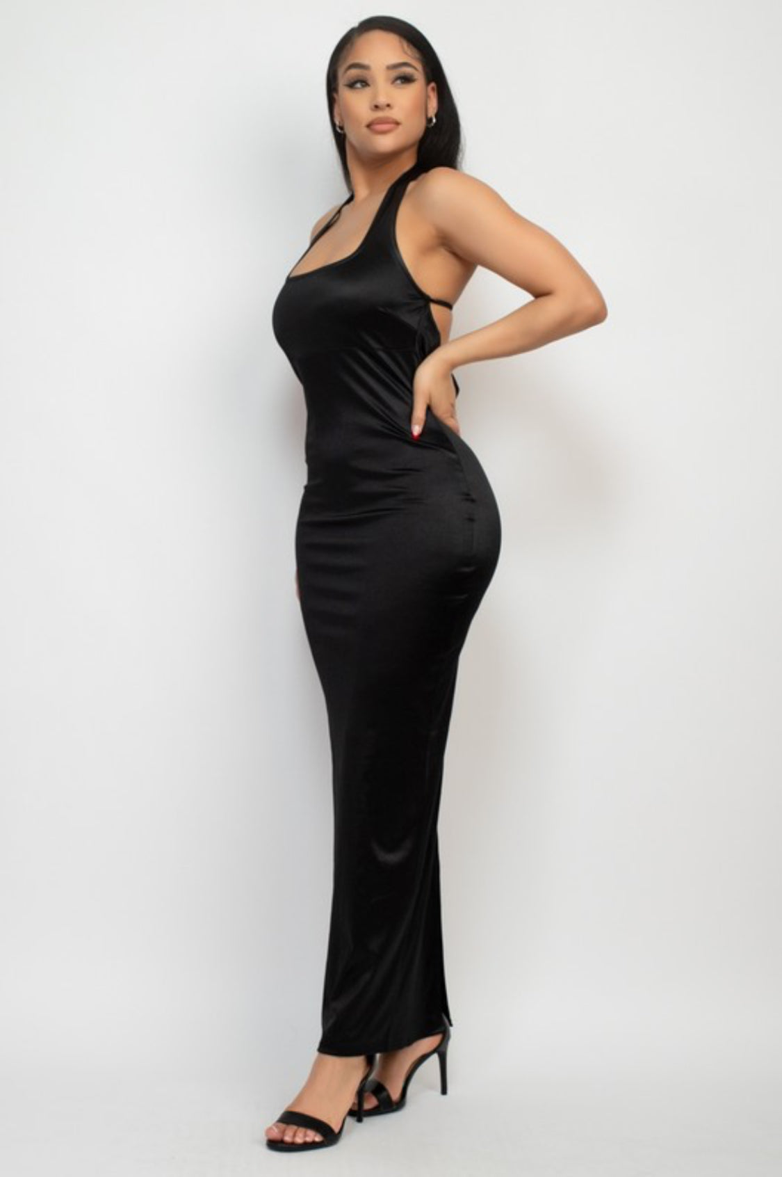 HALTER NECKLINE OPEN BACK DRESS