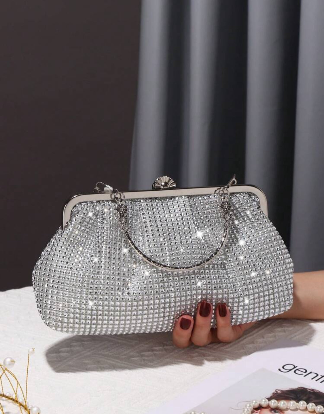 RHINESTONE GLITTER CLUTCH HANDBAG WITH CHAIN