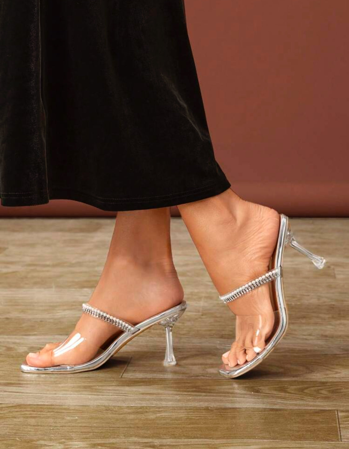 CRYSTAL CLEAR HEELS WITH BEAD DESIGN