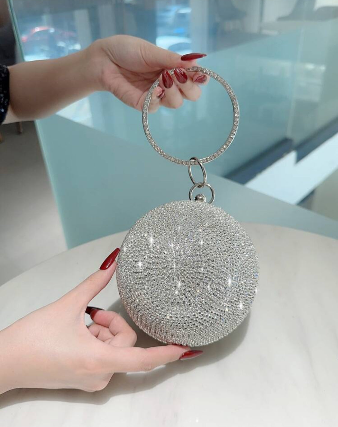 SPARKLY CIRCLER SILVER PURSE EVENING BAG