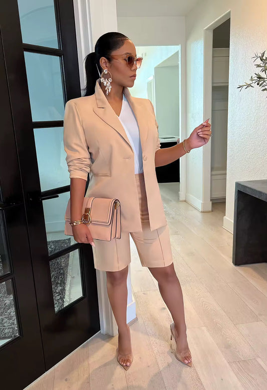 BLAZER SHORTS OUTFIT OFFICE WEAR